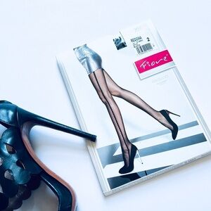 FiORE Luxury Redona Golden Line Side Pattern Seam Sheer Tights Size 2